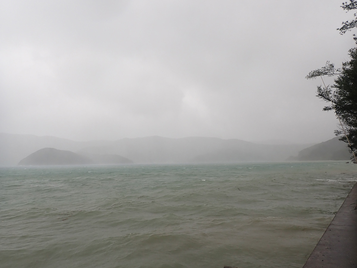 台風10号ハイシェン通過後の加計呂麻島